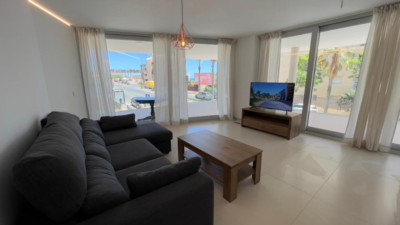 2Bedroom beach Front unit WAVE COLLECTION Fuengirola Buitenkant foto